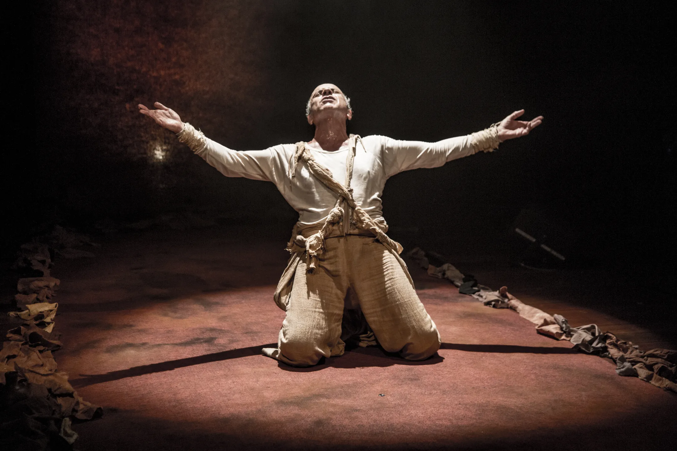 Mostra “Teatro, Mito e Genealogia” de Samir Murad